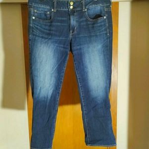 American Eagle Crop Jeans